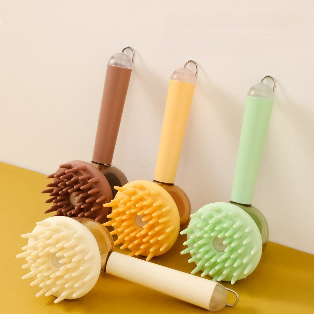 SudsBrush flexible TPR pet bath brush detail